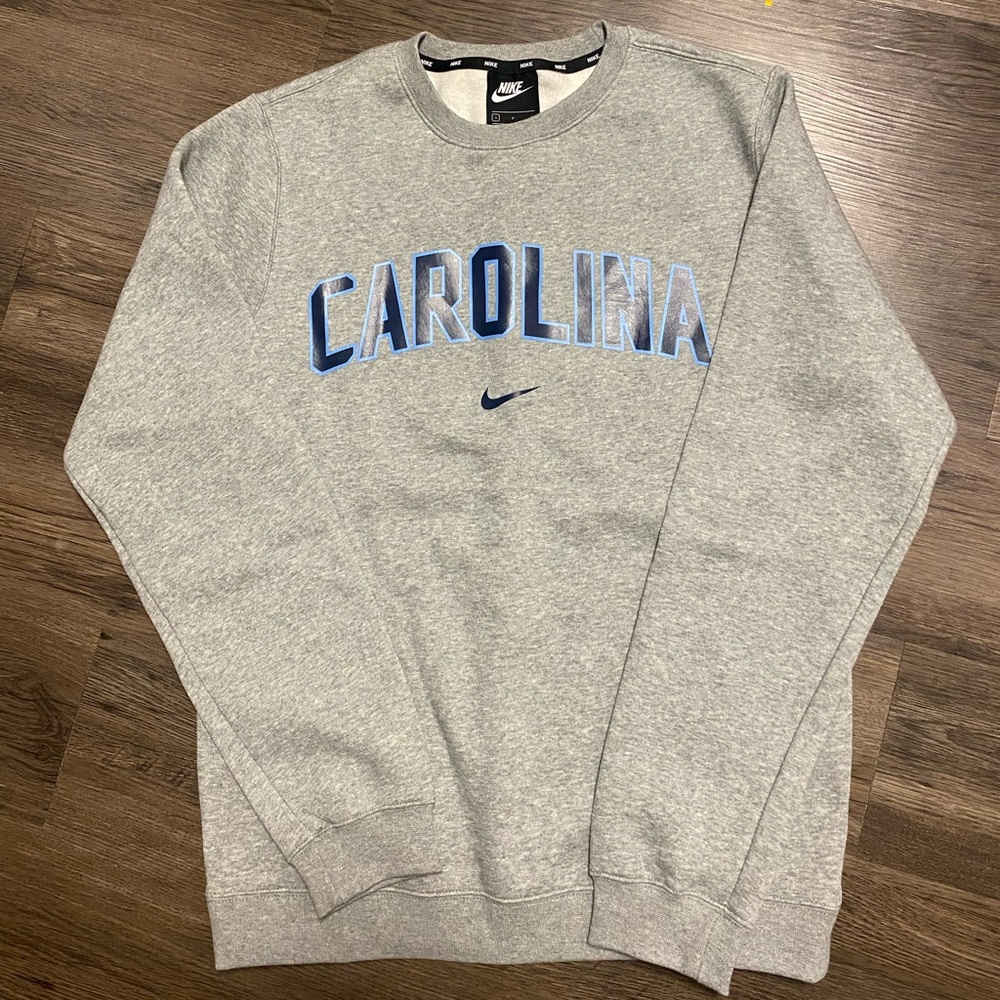 Carolina Tar Heels Nike sweater
